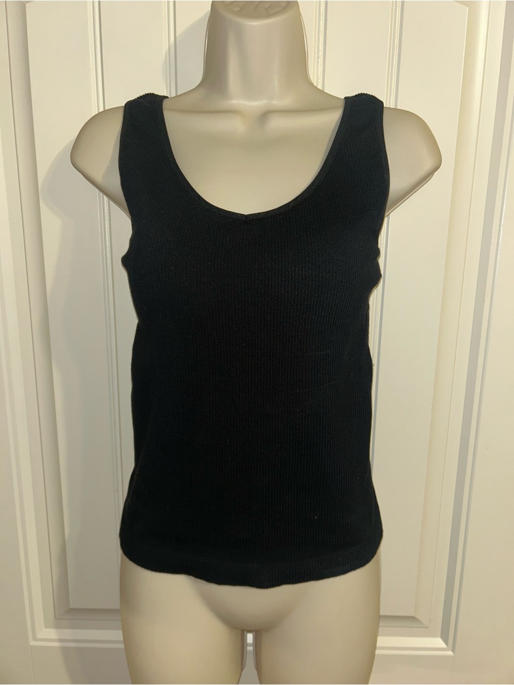 NWT nine Britton Classic Women's Black Ribbed Tank Top -  Sz M Built In Bra